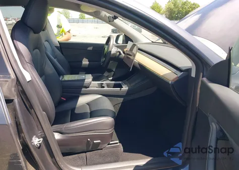 2022 Tesla Model Y Long Range Dual Motor All-Wheel Drive from USA, damaged, VIN 7SAYGDEE7NF426404